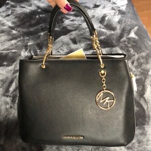 Micheal Kors purse 👛 NWT‼️